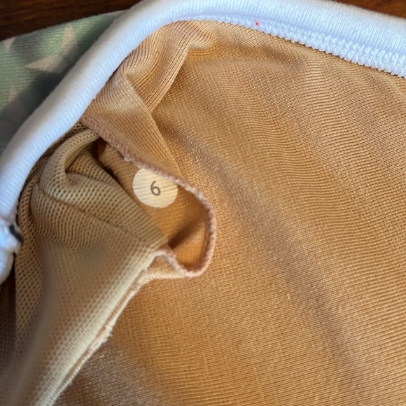 Lululemon Workout Top - Picture 5 of 5